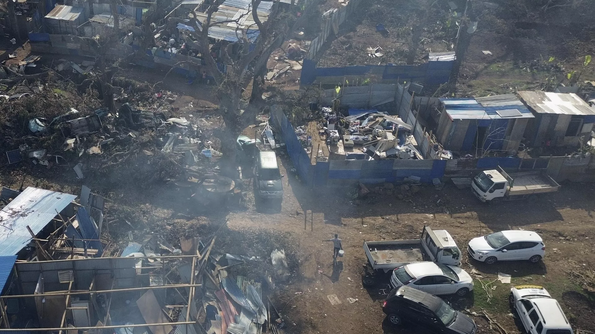 Dévastée par le cyclone Chido, Mayotte est toujours en attente d'aide