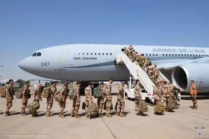 "Désengagement de l'armée française au Tchad"