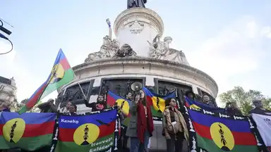 Nouvelle-Calédonie: "Macron est un enfant formaté par les puissances financières"