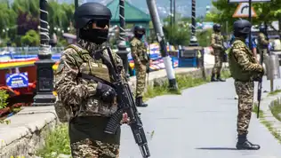 Soldats pakistanais en position de défense