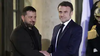 Zelensky et Macron lors d’une rencontre officielle à Paris