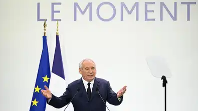 François Bayrou lors d’un discours, au centre de la polémique sur la suppression des jours fériés.