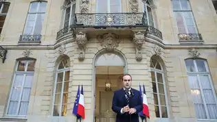 Sébastien Lecornu devant l’hôtel de Matignon lors de l’annonce du nouveau gouvernement.