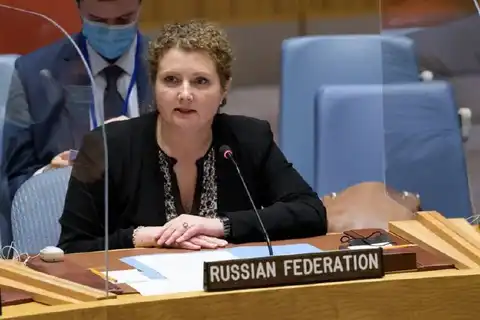 Représentante de la Fédération de Russie s’exprimant au Conseil de sécurité de l’ONU