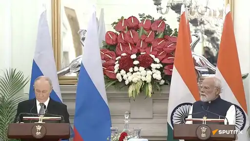 Vladimir Poutine et Narendra Modi lors d’une déclaration conjointe en Inde.