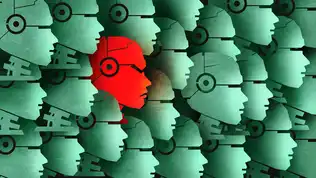 Illustration représentant une foule de silhouettes humaines identiques, surveillées par des dispositifs technologiques, avec un individu mis en évidence, symbolisant la surveillance généralisée en Europe.