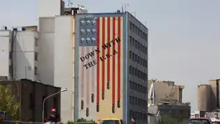 Bâtiment à Téhéran avec inscription Down with the USA