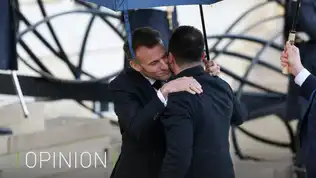Volodymyr Zelensky salué par Emmanuel Macron lors d’une rencontre officielle à Paris